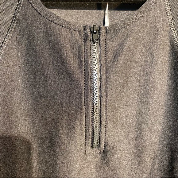 X by Gottex Black Sheer Exercise Top NWT Size Small - Picture 8 of 17
